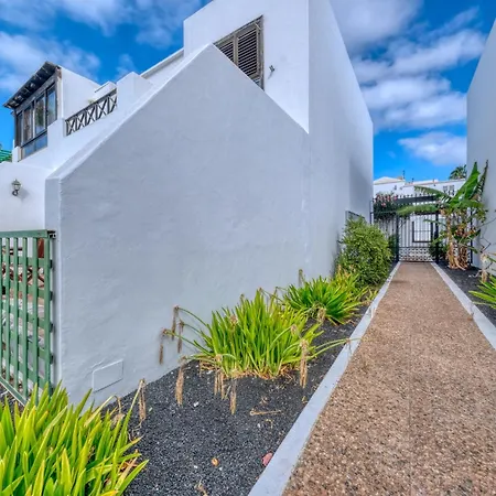 Feriehus Casa Ondina - 500m To The By Lanzarote Puerto del Carmen (Lanzarote)