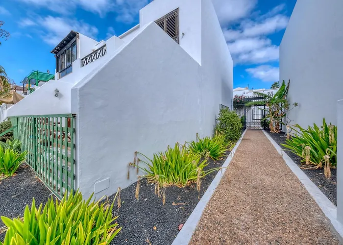 Semesterbostad Casa Ondina - 500m To The By Lanzarote Puerto del Carmen (Lanzarote)